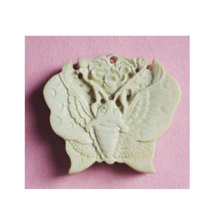 TREE RESIN BUTTERFLY 42X46MM NATURAL