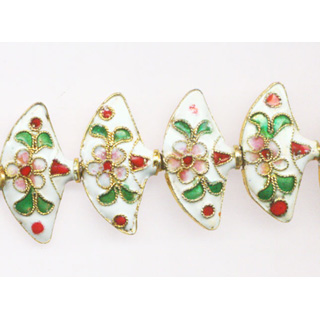ENAMEL FAN 14X24MM WHITE