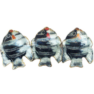 ENAMEL FISH 25X31MM BLACK