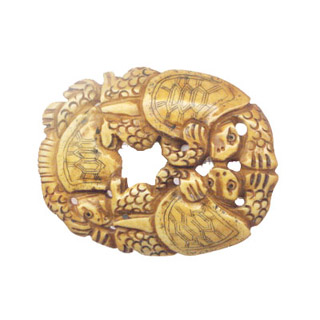 BONE TRIPLE TURTLE 42X55MM ANTIQUE