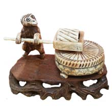 OX BONE CARVED MONKEY PUSH NIANZISHAN