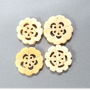 BONE FLOWER 27MM IVORY(4PCS/BAG)
