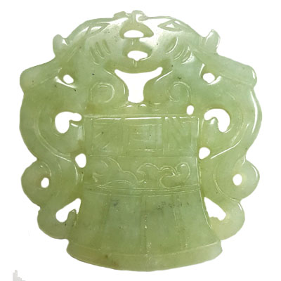 HSIU JADE COUPLE DRAGONS ON TRIPOD 50X54MM GREEN PENDANT